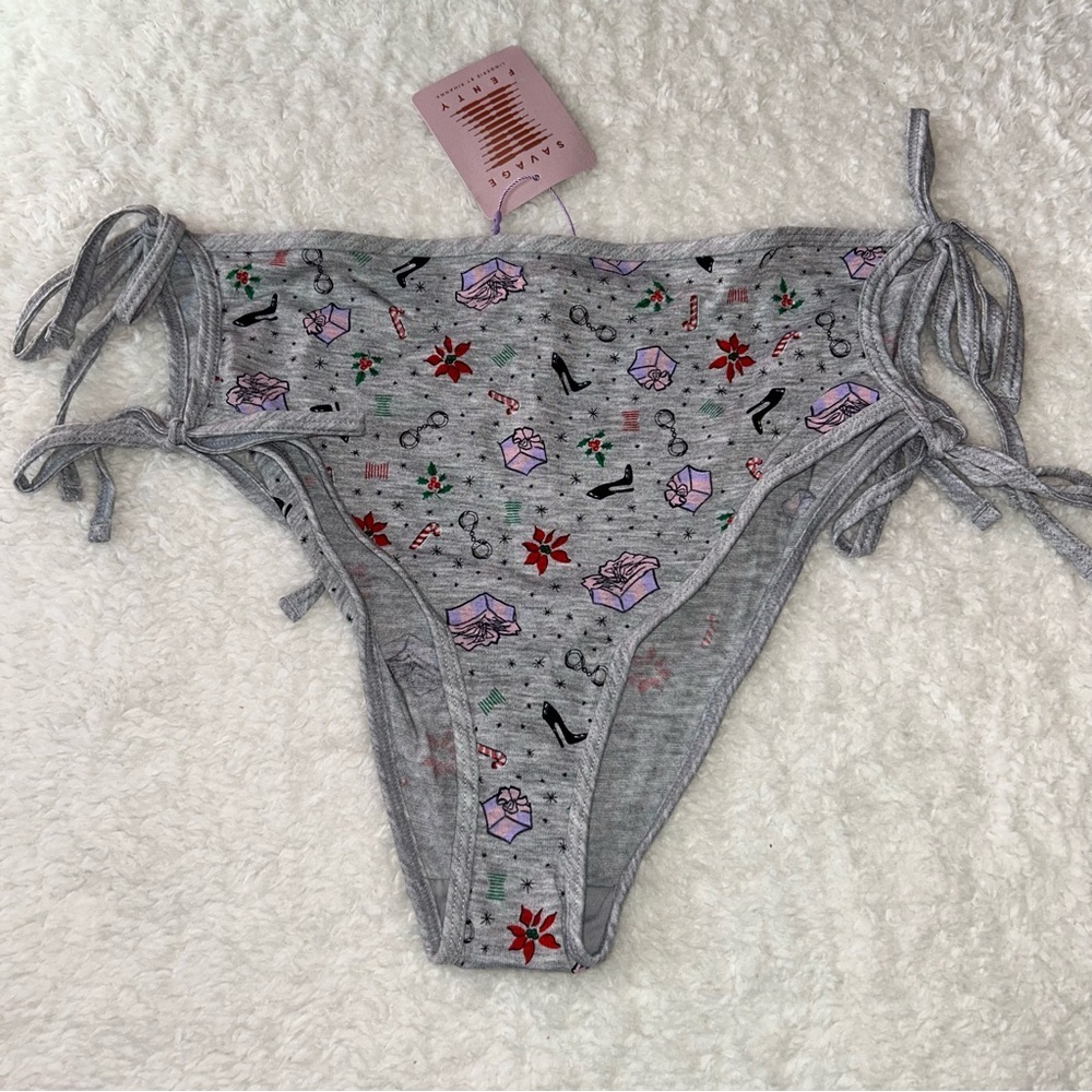 Savage X Fenty ‘Tis The Savage Side Tie Hot Short Holiday Sleepwear Large NWT